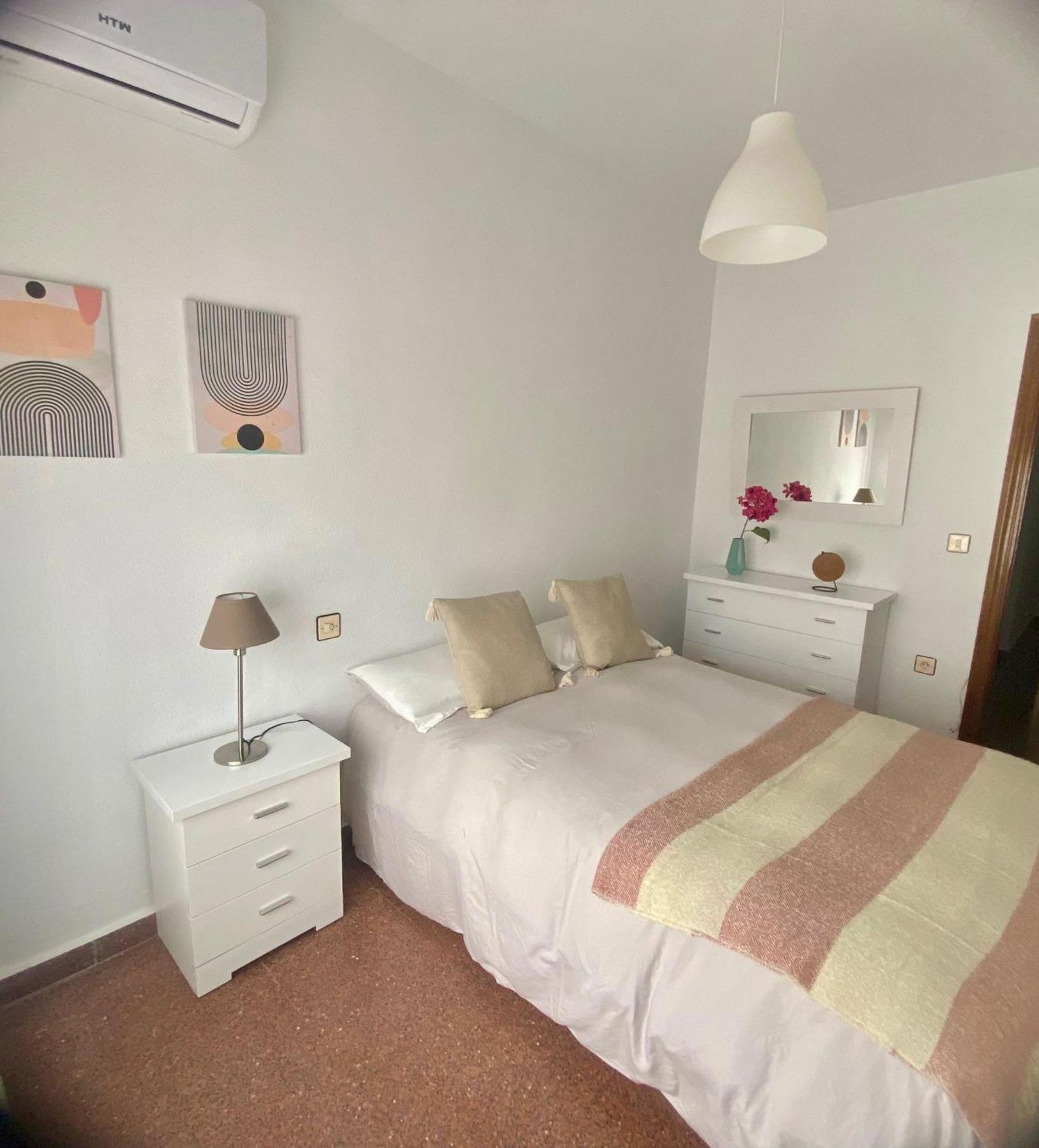 Vera Apartment, Acogedor Y Tranquilo En El Corazon De La Ciudad Antequera Extérieur photo